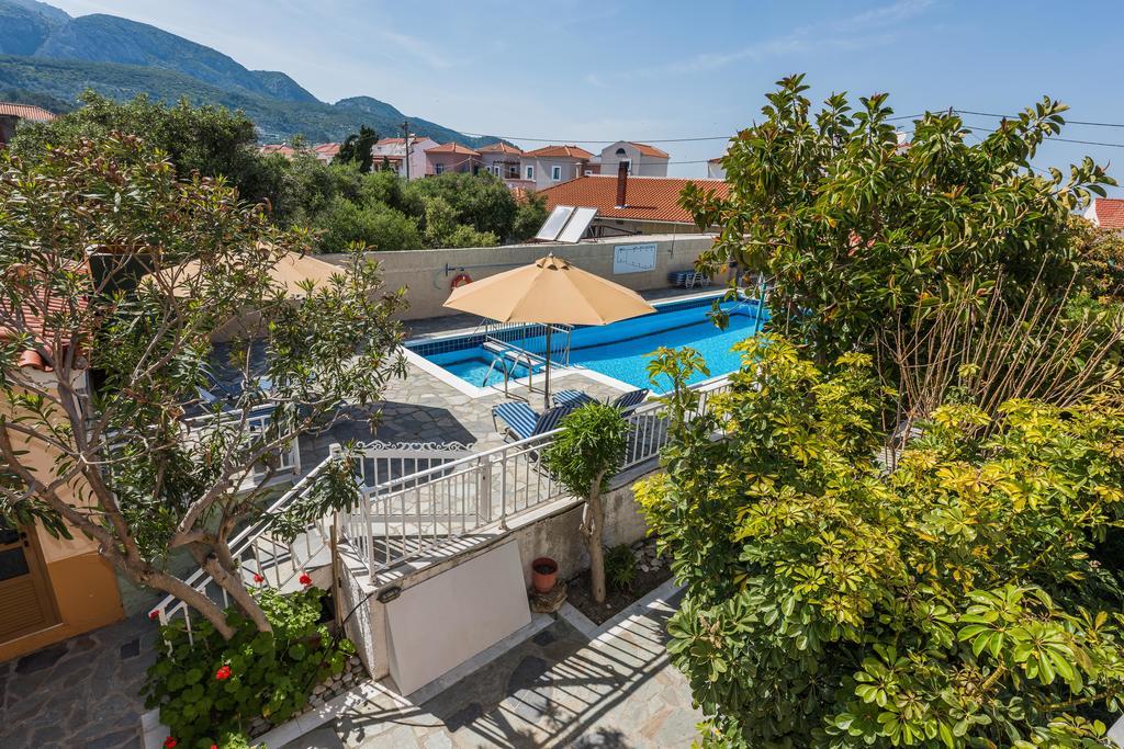 Christinantzela Apartments Кокари Екстериор снимка